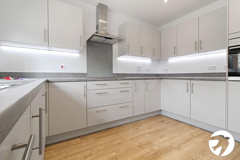 Property photo 3 of 10 Picture No. 04