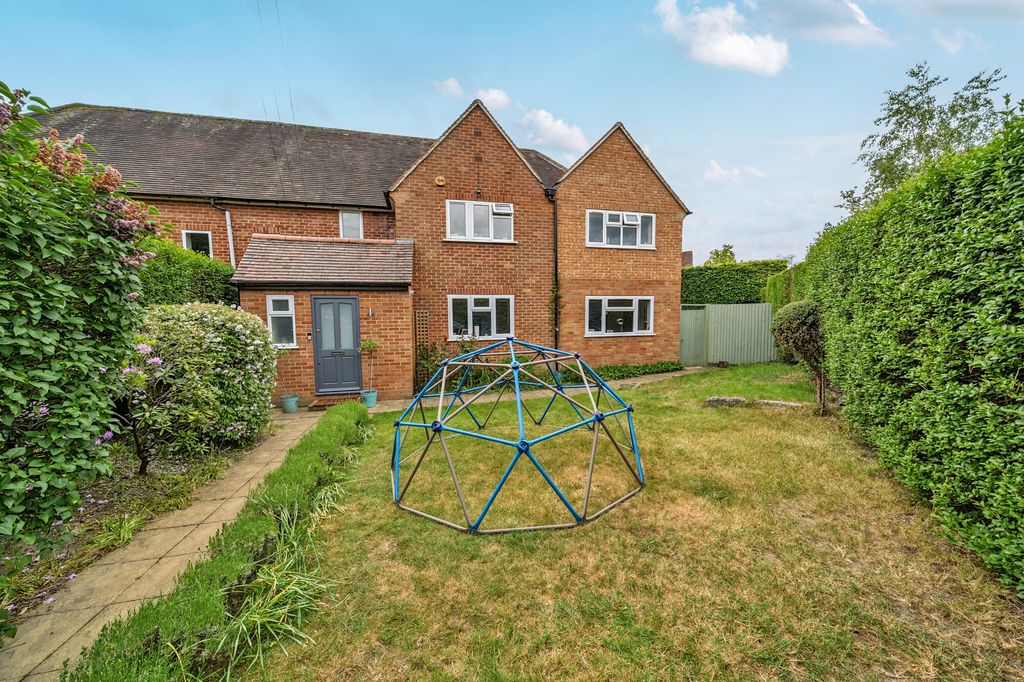 Property photo 1 of 11