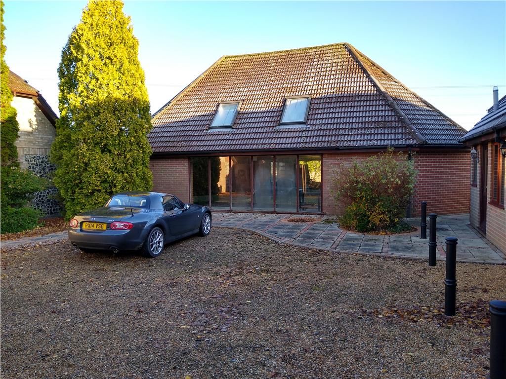 Property photo 3 of 16 Photo 15