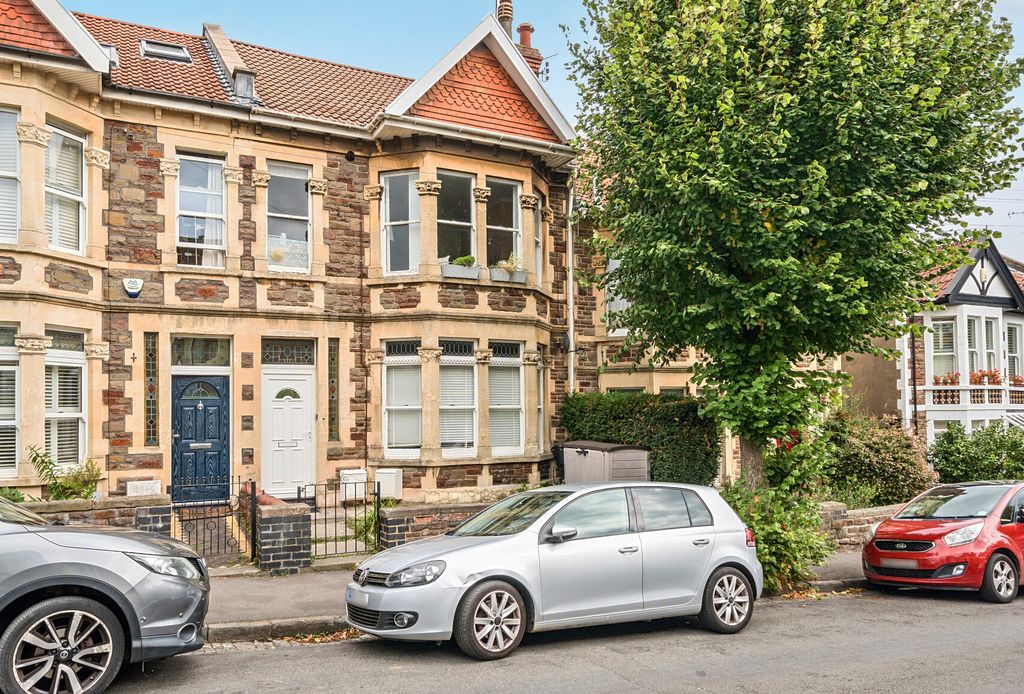 Property photo 1 of 16 1512920-2-6A9Ea41...