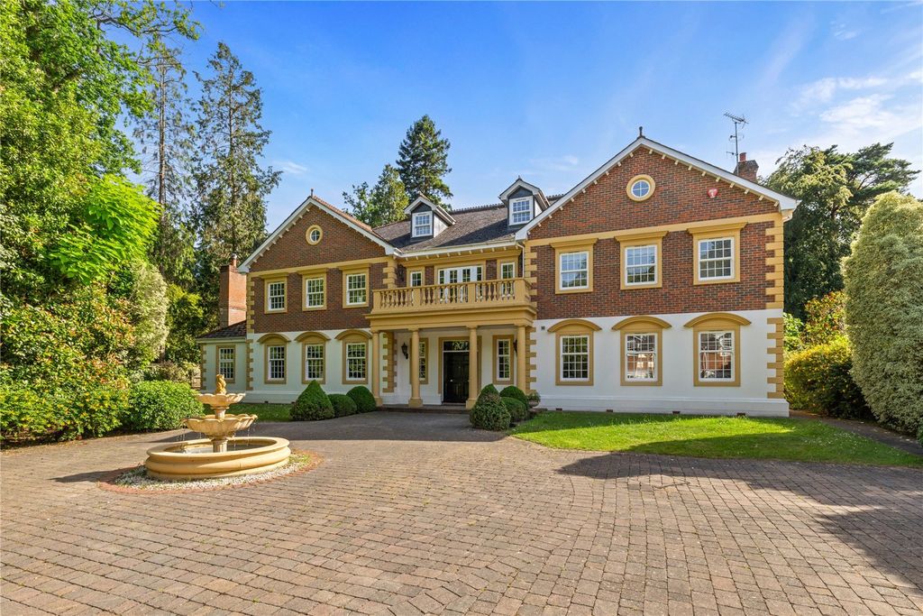 Property photo 1 of 19 Front Exterior