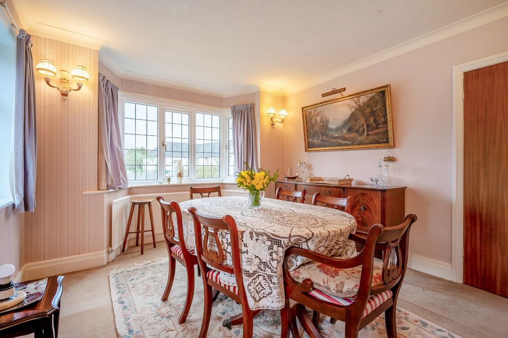 Property photo 3 of 41