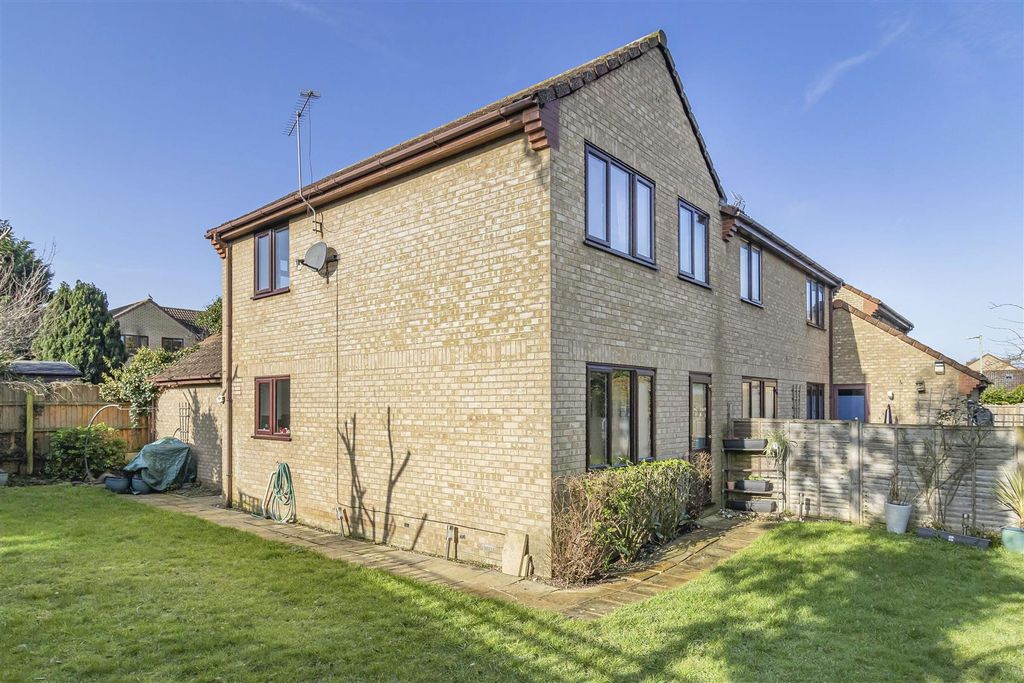 Property photo 1 of 17 17_74330.Jpg