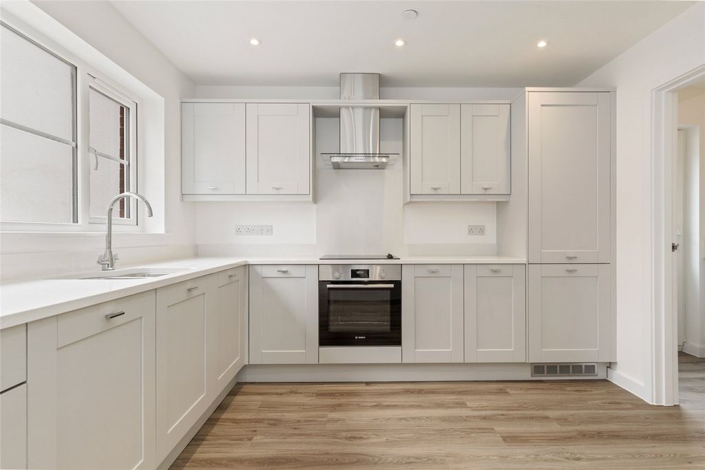 Property photo 3 of 6 Picture No. 15