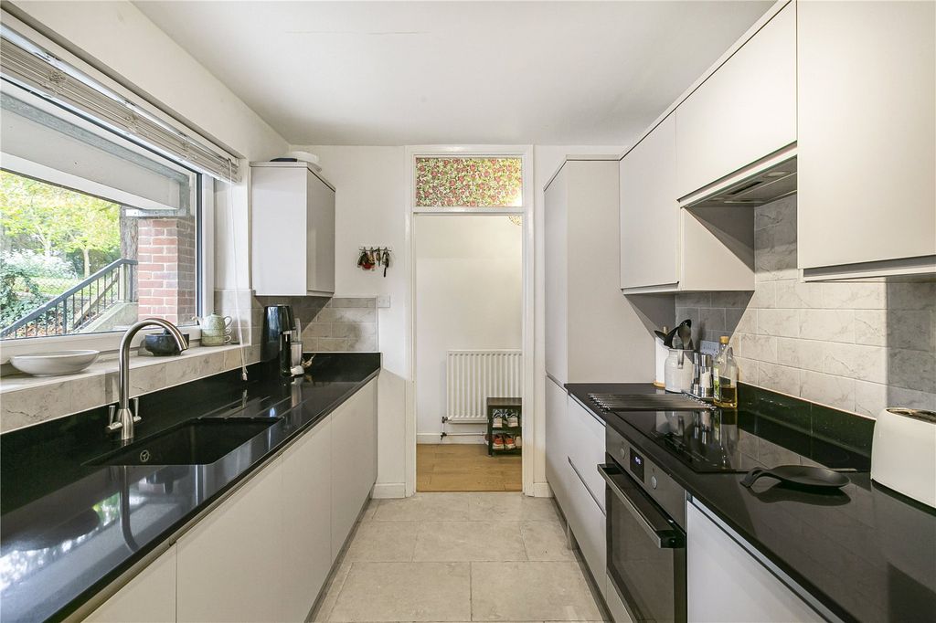 Property photo 2 of 21 Kitchen