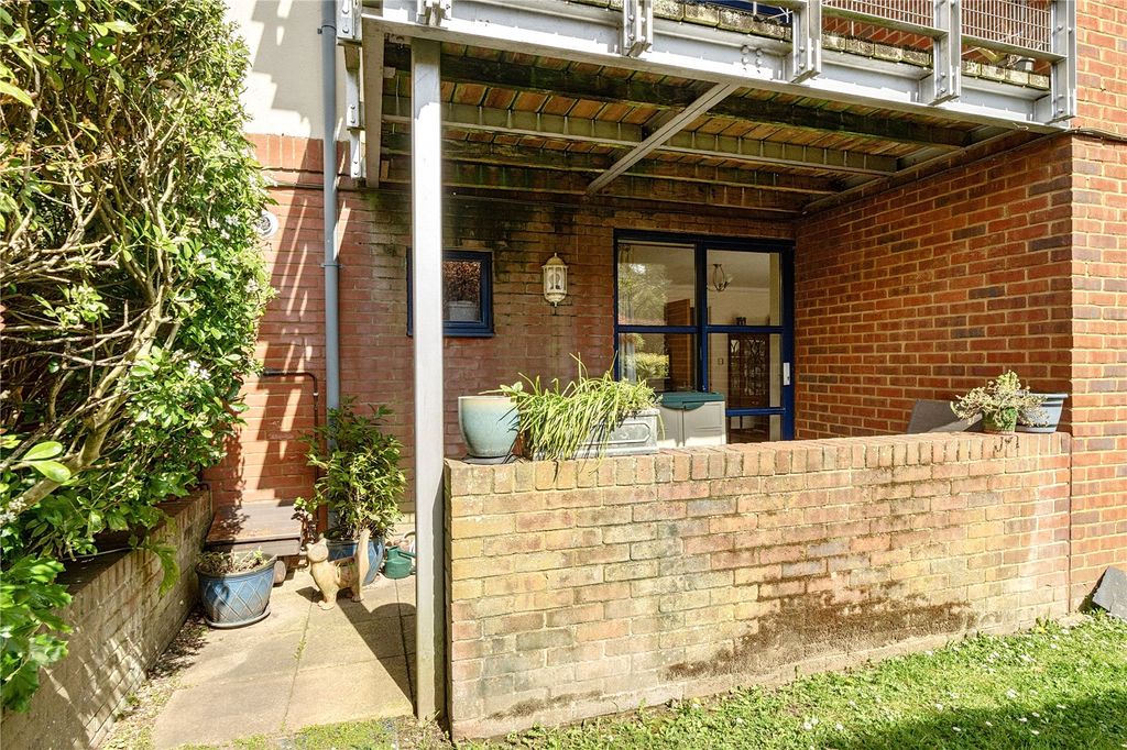 Property photo 2 of 15 Picture No. 23