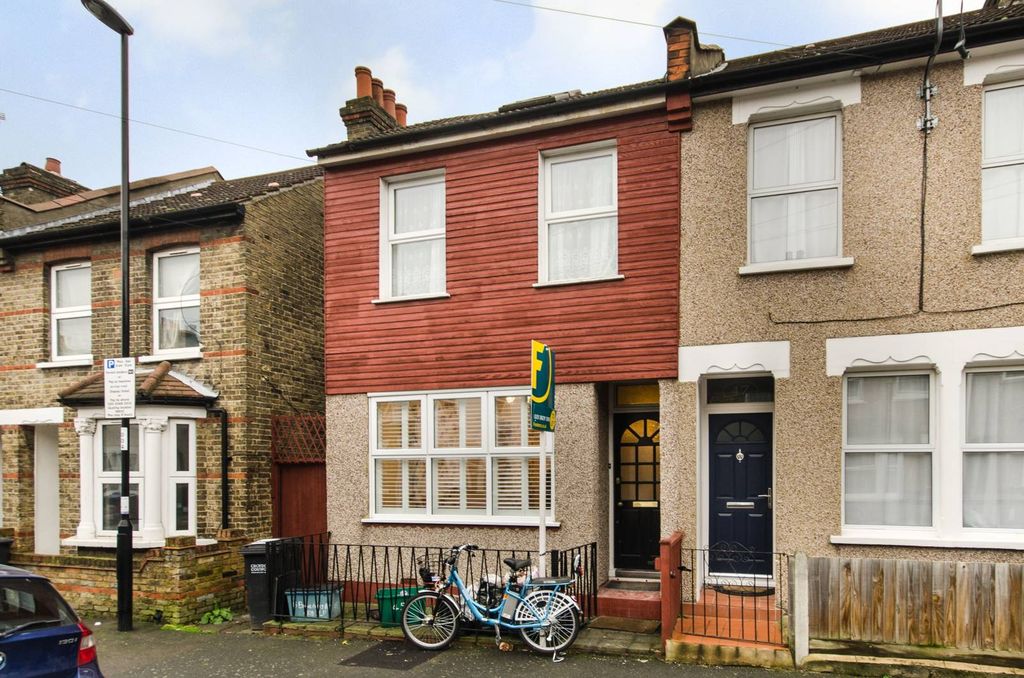 Property photo 3 of 8