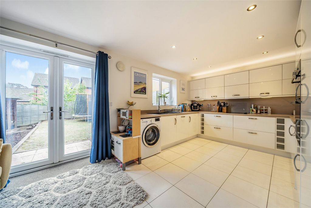 Property photo 2 of 12 Picture No. 08