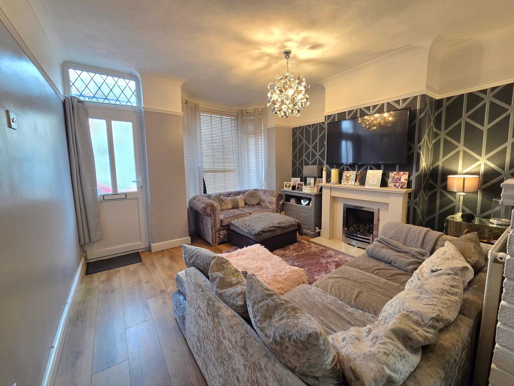 Property photo 3 of 12 Image