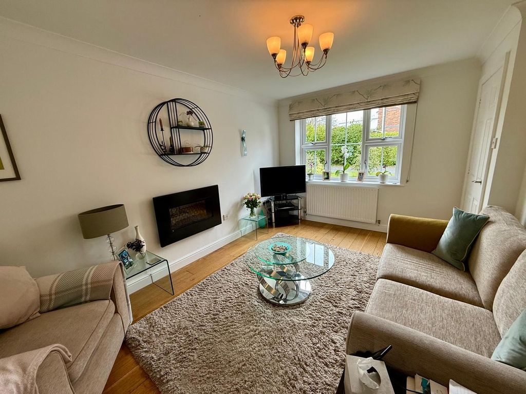 Property photo 3 of 17