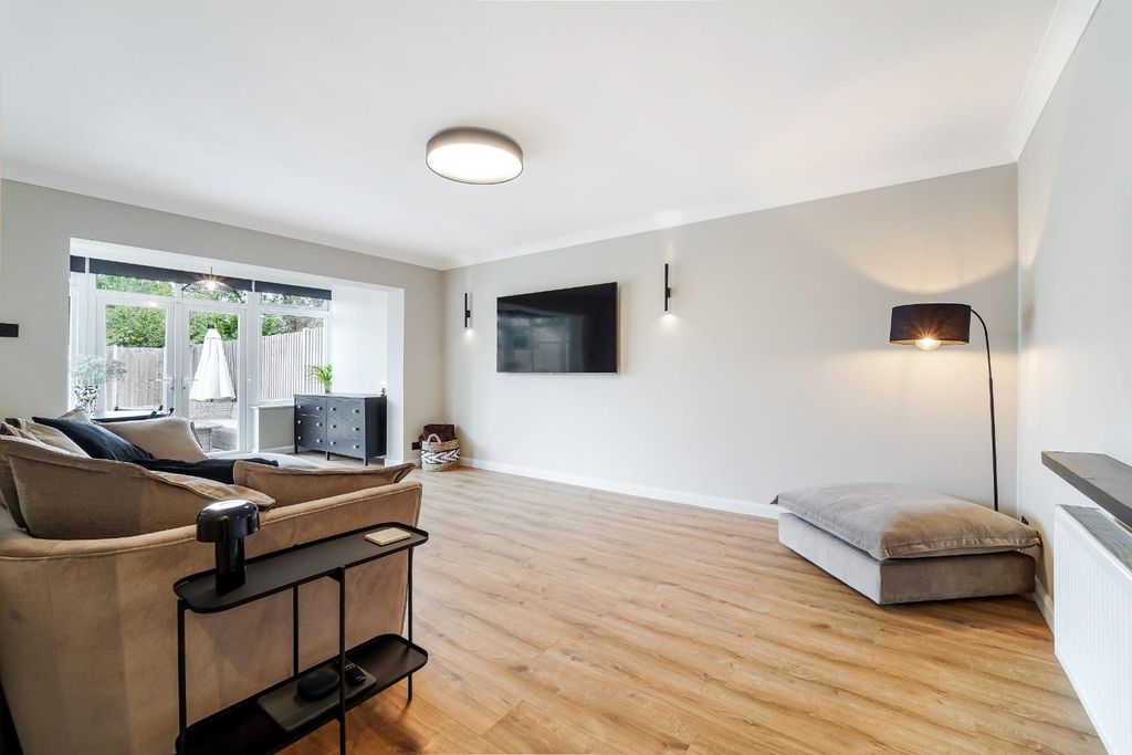 Property photo 2 of 13 Rosedale Court (23).Jpg