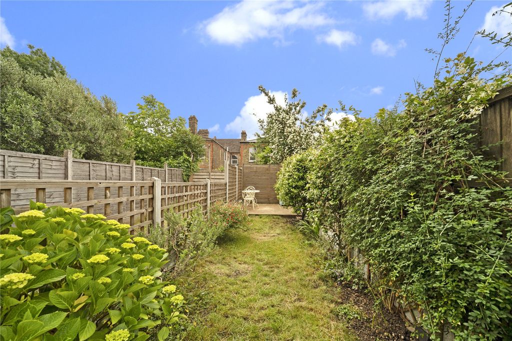 Property photo 3 of 11 Picture No. 32