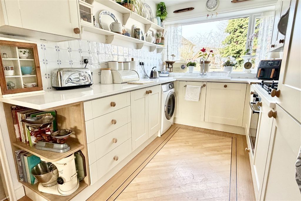 Property photo 2 of 33 (Main)