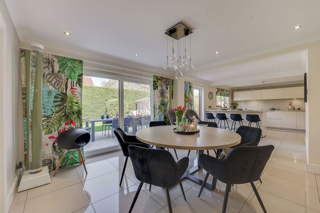 Property photo 3 of 56