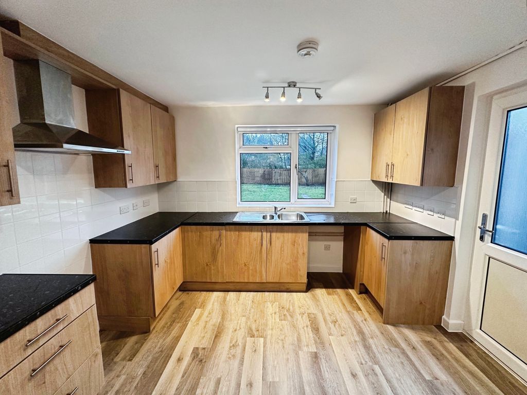 Property photo 3 of 27 Image