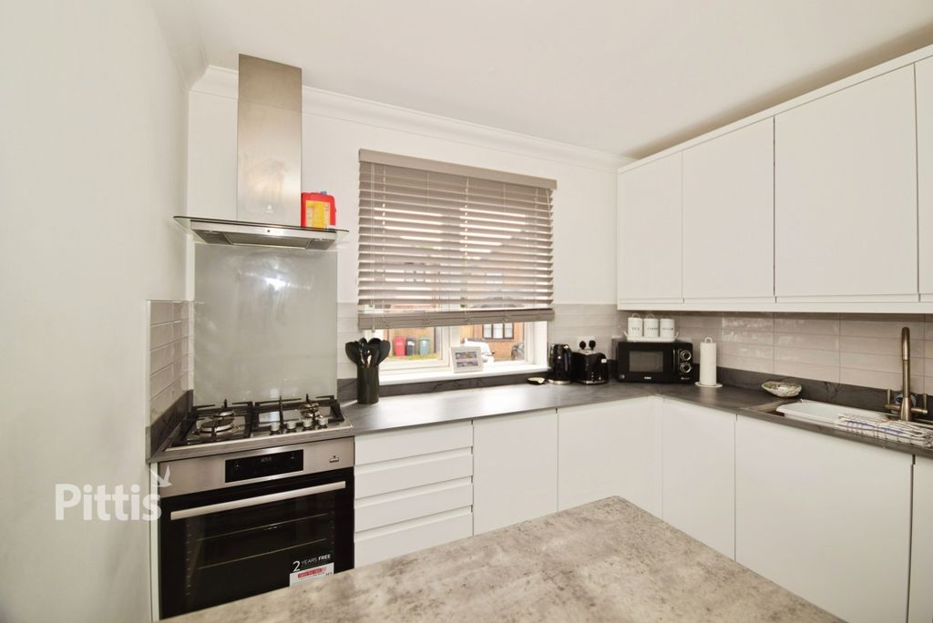 Property photo 2 of 10