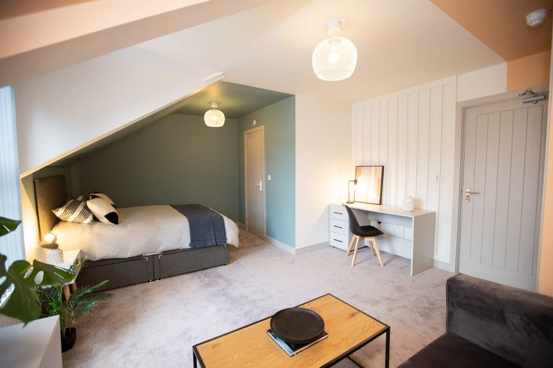 Property photo 2 of 12