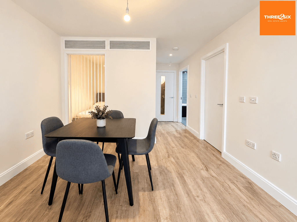 Property photo 3 of 7 Dining