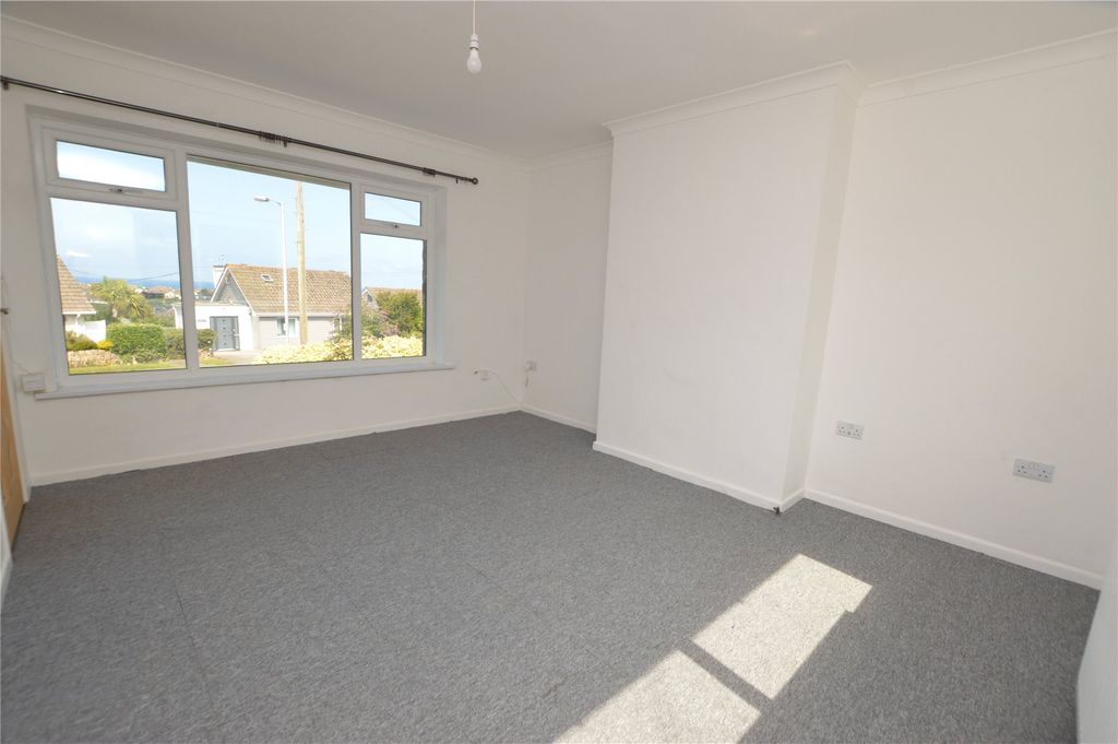 Property photo 3 of 22 Picture No. 04