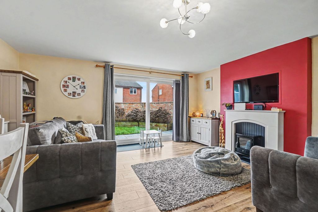 Property photo 2 of 24