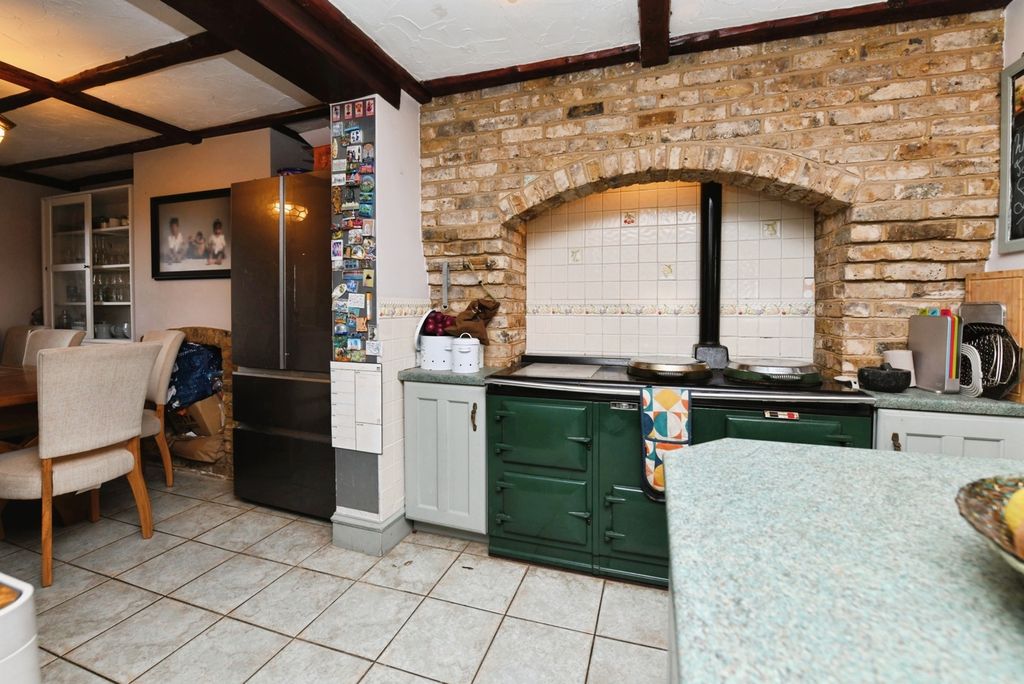 Property photo 2 of 22 Pbox-Img.Jpg