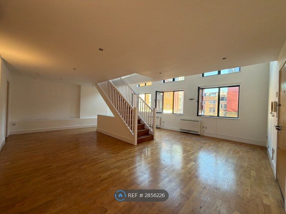 Property photo 2 of 17 Reception / Dining Room