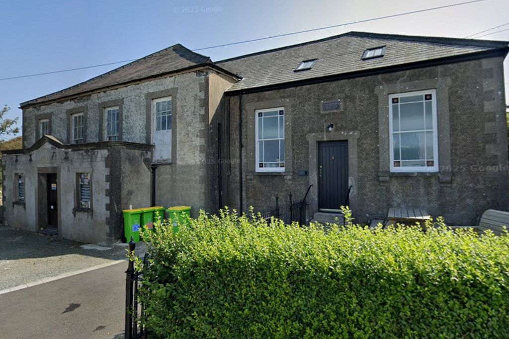 Property photo 1 of 7