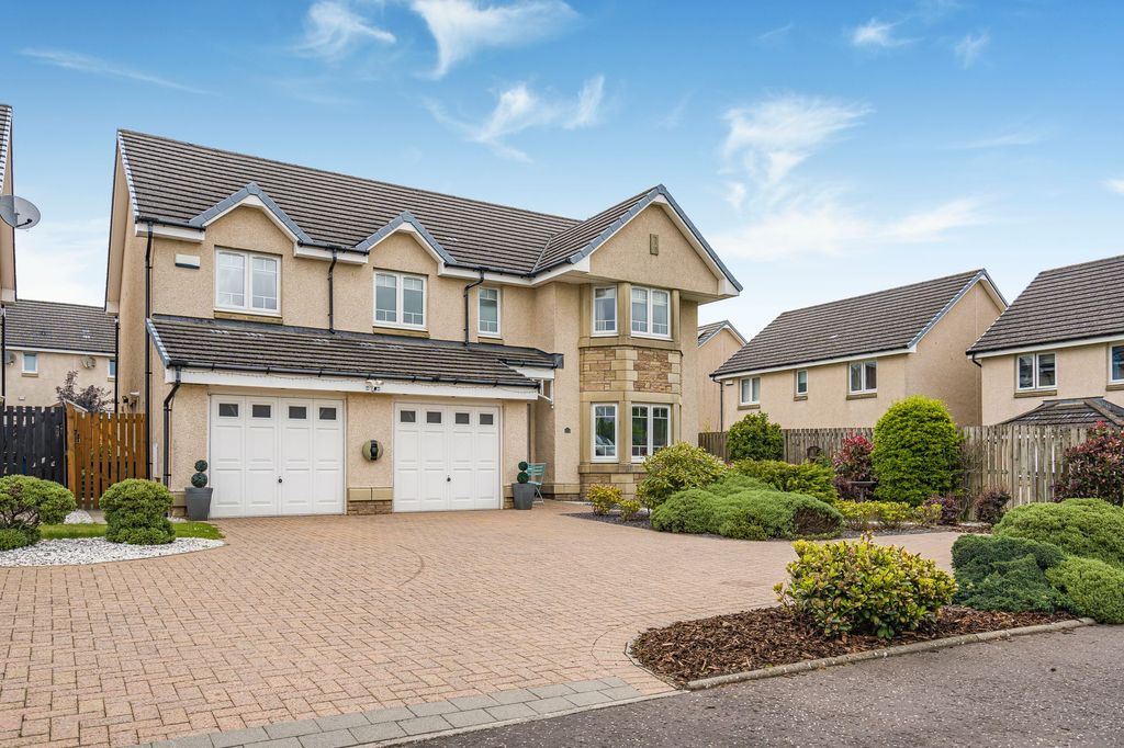 Property photo 1 of 53