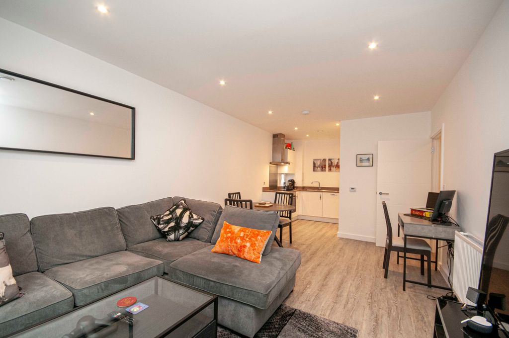 Property photo 2 of 11