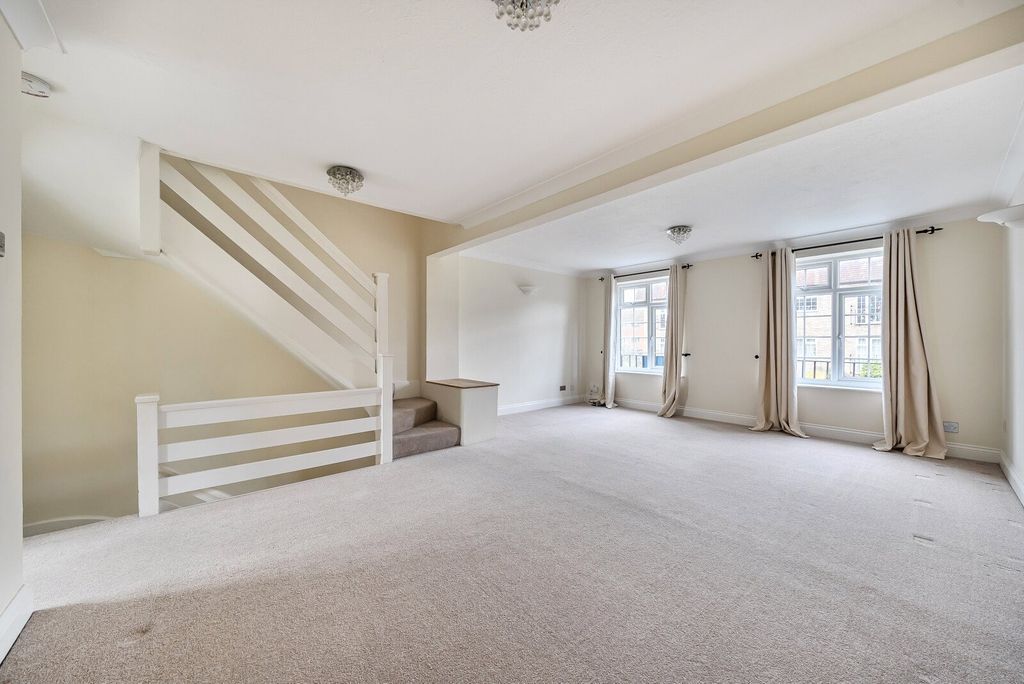 Property photo 2 of 11 Picture No. 08