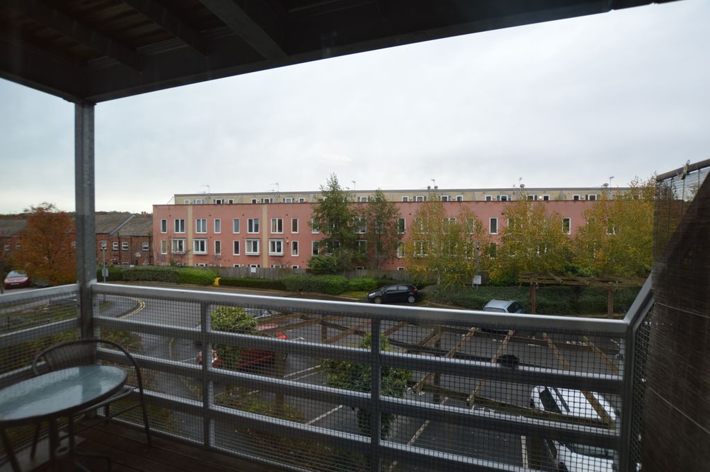 Property photo 3 of 12