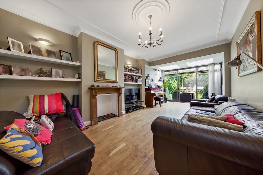 Property photo 2 of 22 Photo 7