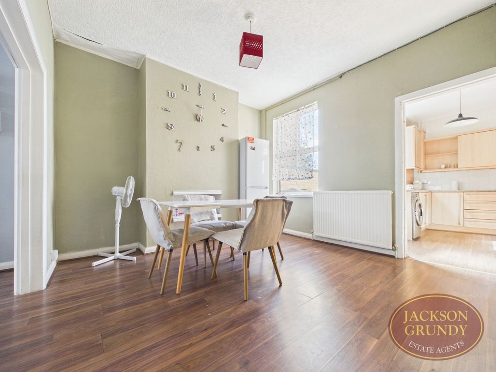 Property photo 3 of 11 Countess Road