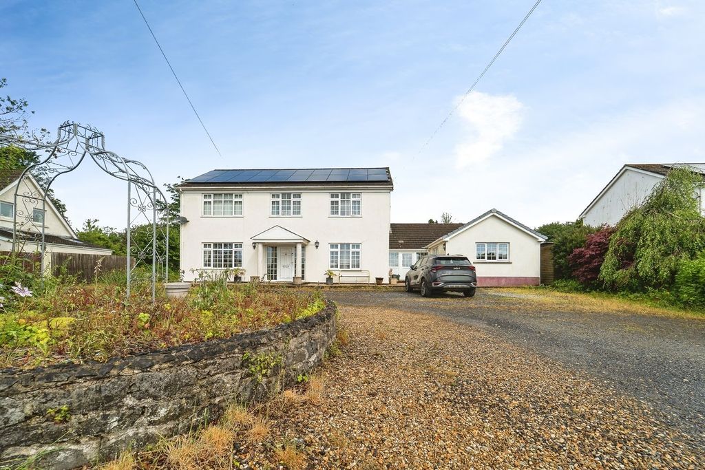 Property photo 1 of 36