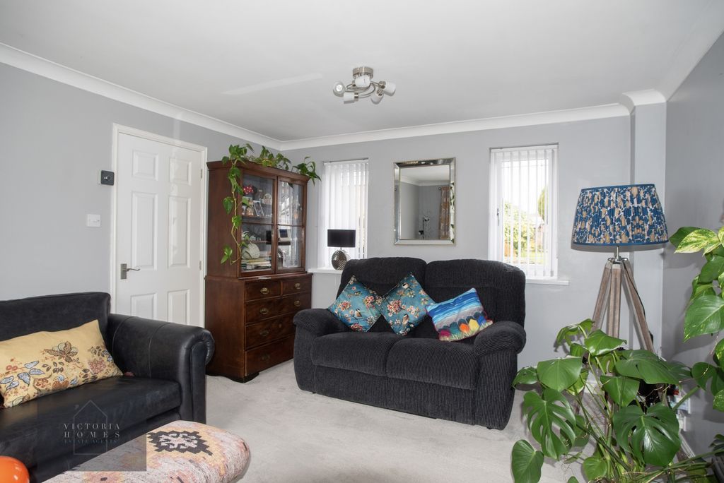 Additional image 5 of 4 bed detached house for saleVillage Lane, Victoria NP23