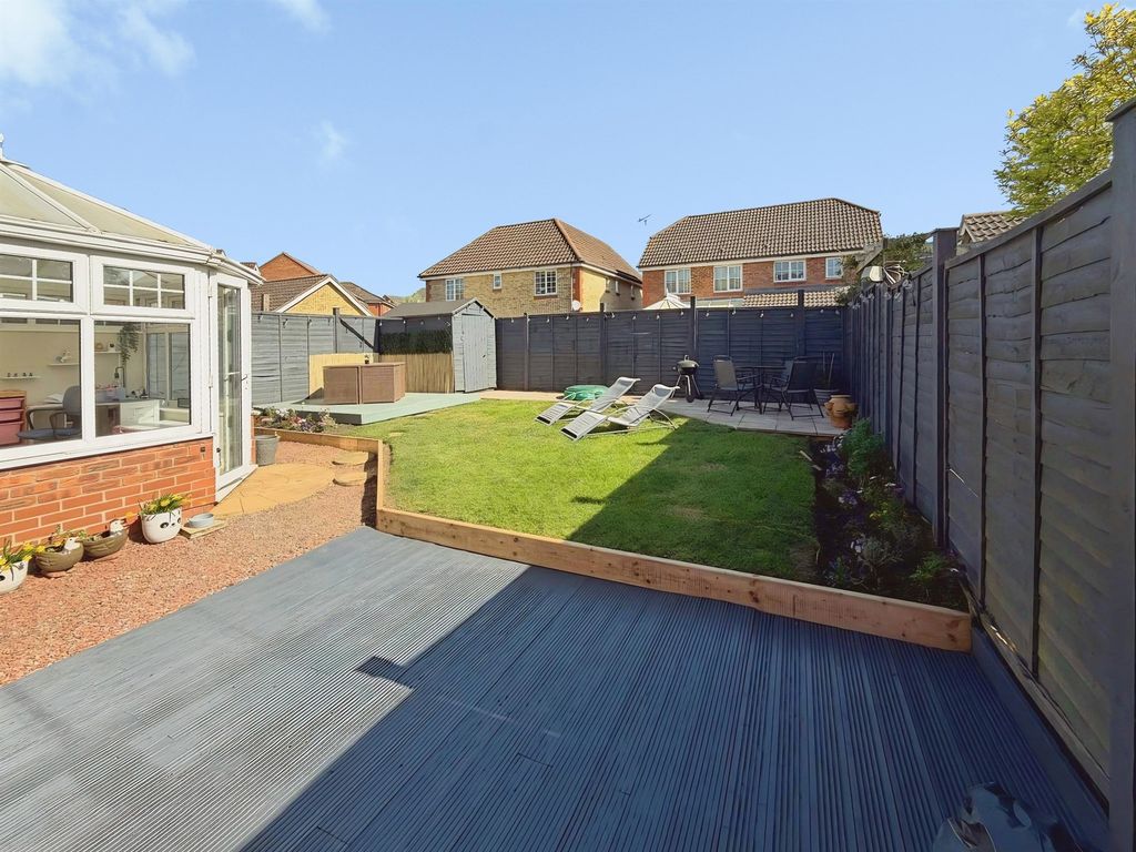 Property photo 3 of 6