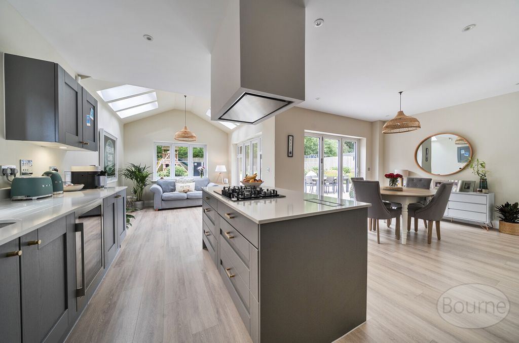Property photo 2 of 24 9B08B3F5-5485-46E...