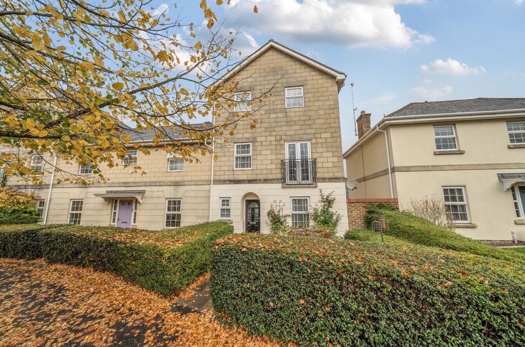 Property photo 1 of 13 1359277268ee15Dcbbd5c