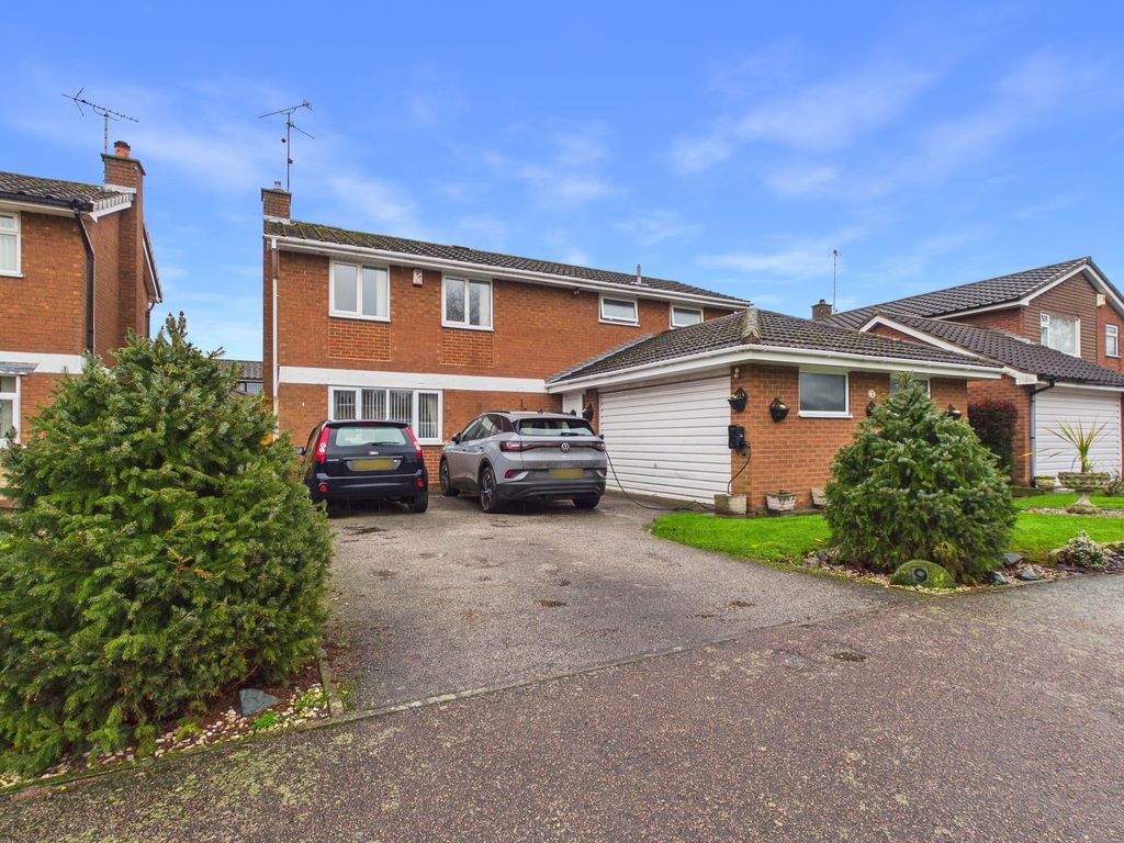 Property photo 1 of 21 Front