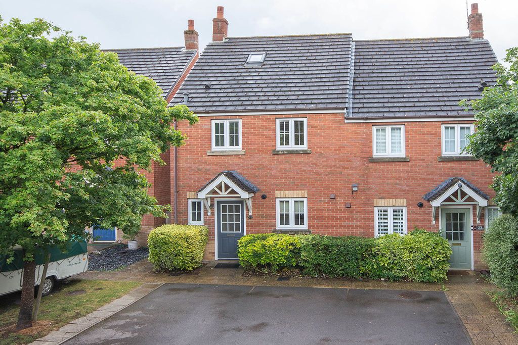 Property photo 1 of 15 External