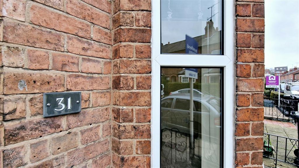 Property photo 2 of 22 House Number