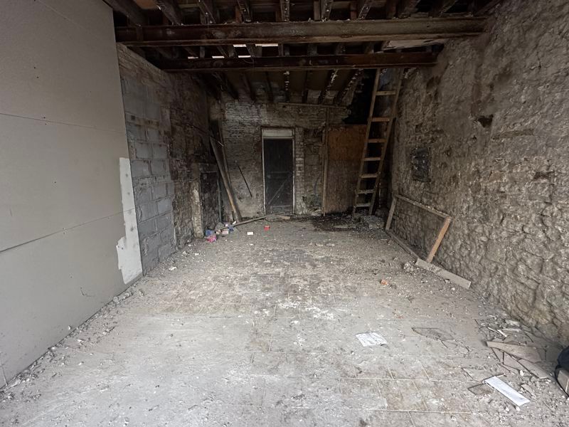 Property photo 2 of 5 Photo 4