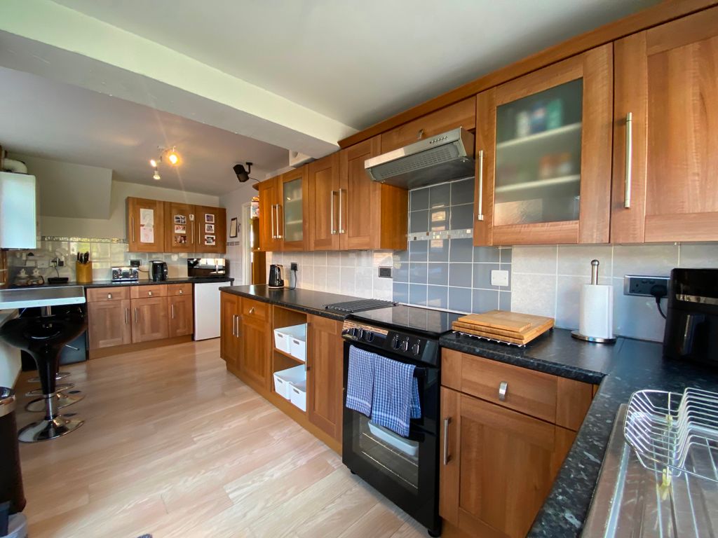 Property photo 3 of 23