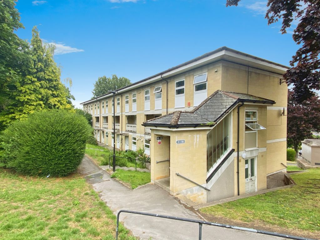 Property photo 1 of 17