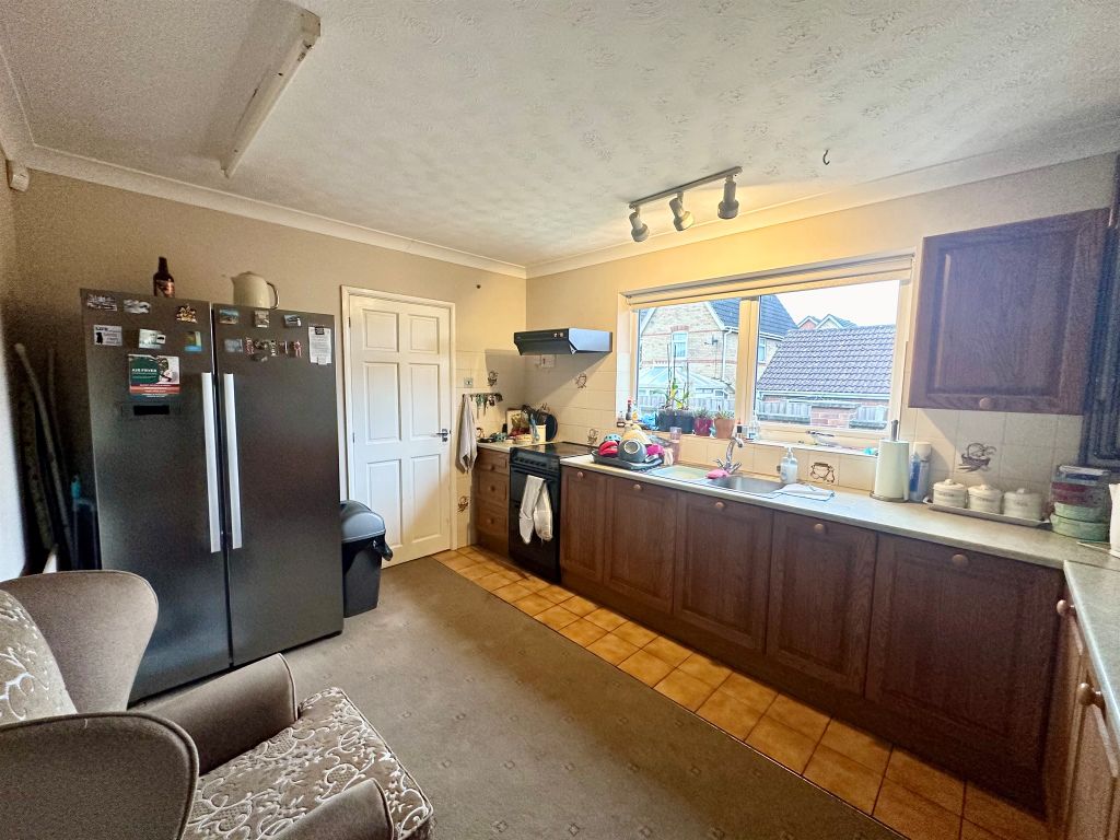 Property photo 3 of 13