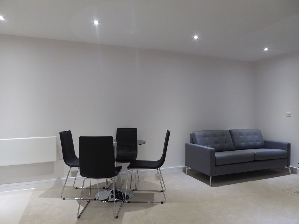 Property photo 3 of 11 Living Room