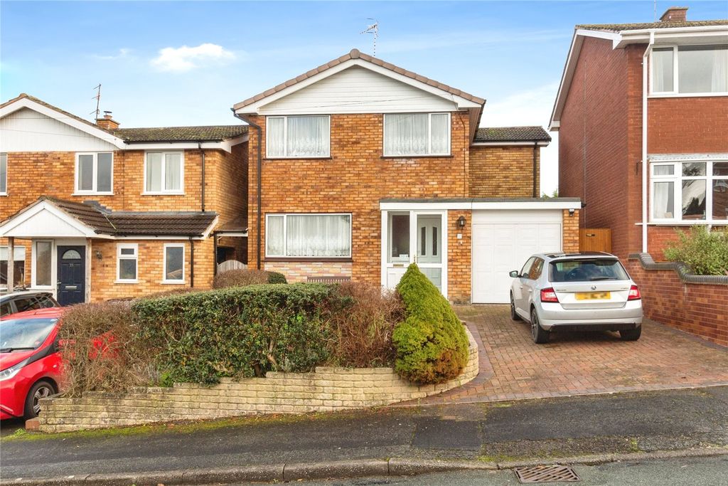 Property photo 1 of 12 Frontage
