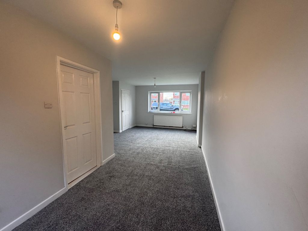 Property photo 2 of 10 Picture No. 03