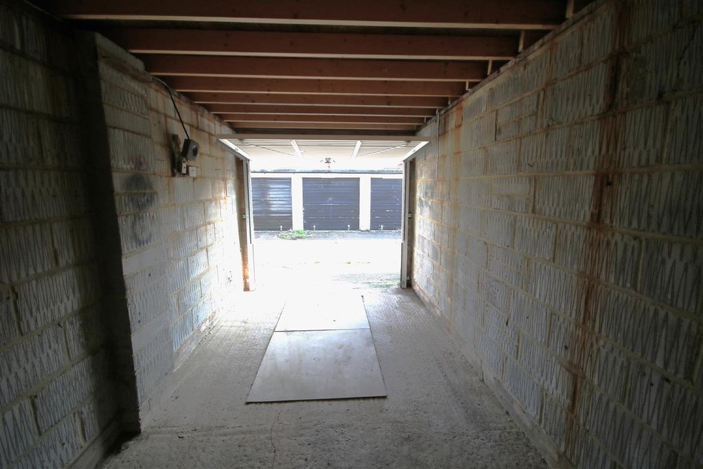 Property photo 2 of 4 Inside B.Jpg