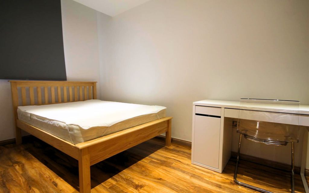 Property photo 1 of 4 Bedroom 3